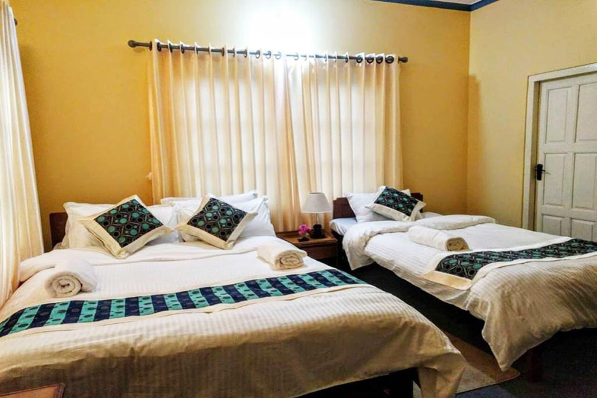 Hotel Nana Pokhara Buitenkant foto